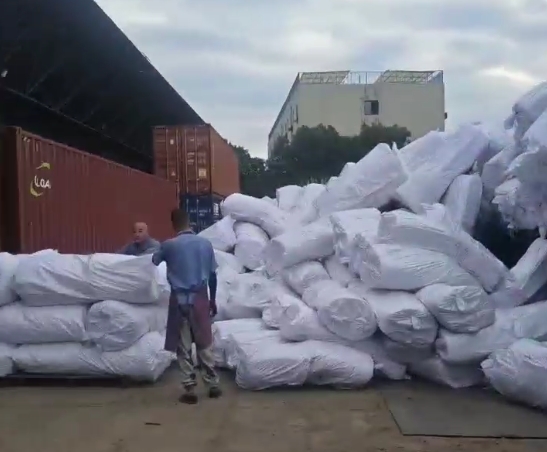 600 立方硅酸铝纤维毯出口越南，盛世金鼎赋能造纸厂
